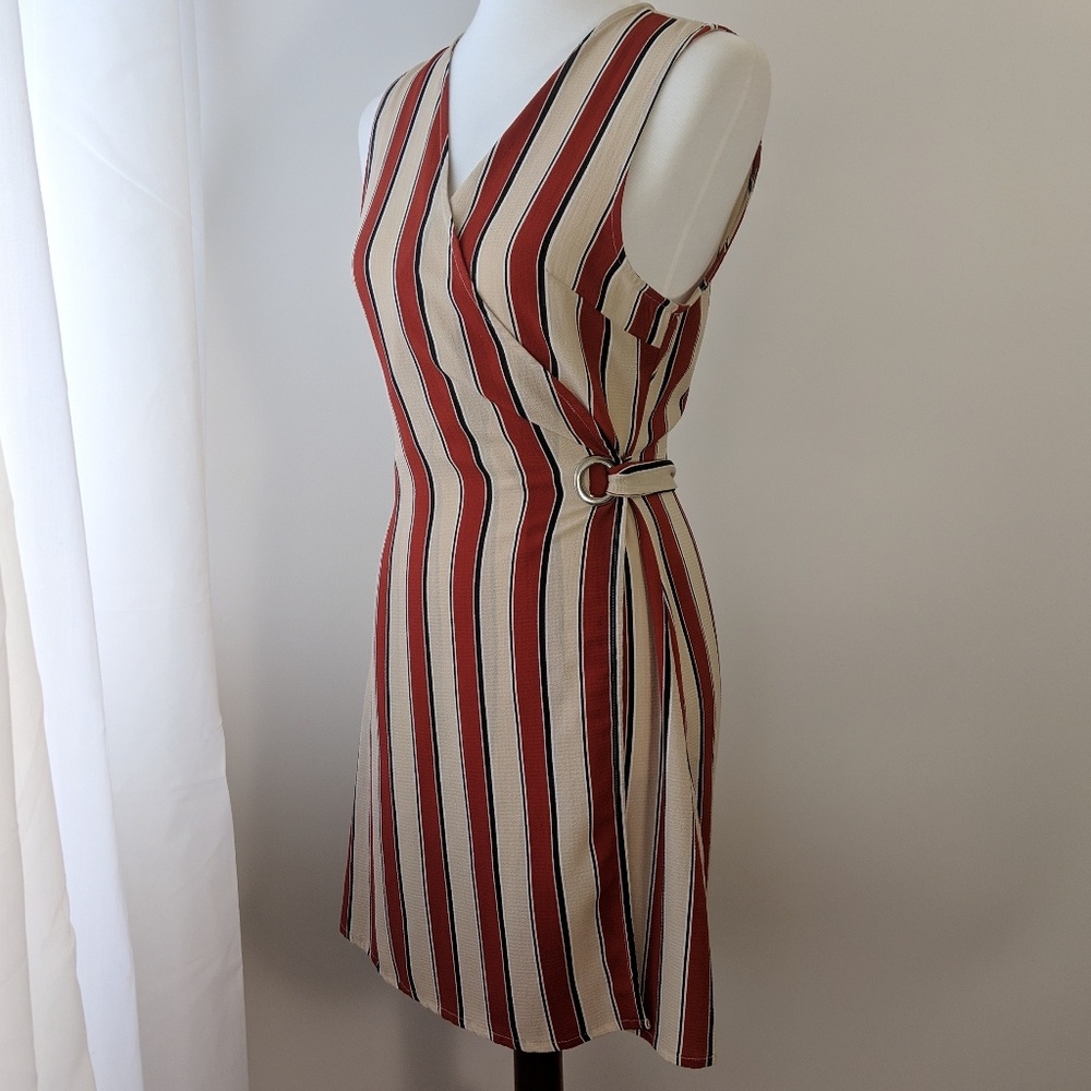 BLĀSHE WRAP DRESS LARGE